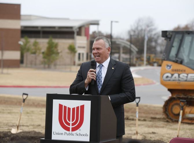 Tulsa World Construction on Clinic
